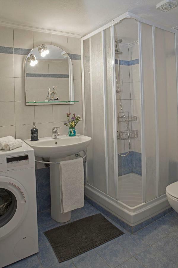 Remezzo Apartments Akrogiali Ngoại thất bức ảnh