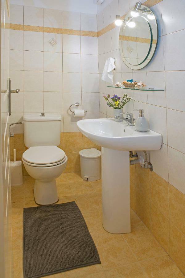 Remezzo Apartments Akrogiali Ngoại thất bức ảnh